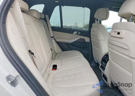 2022 BMW X5 xDrive45E z USA, uszkodzony, nr VIN 5UXTA6C04N9N04612